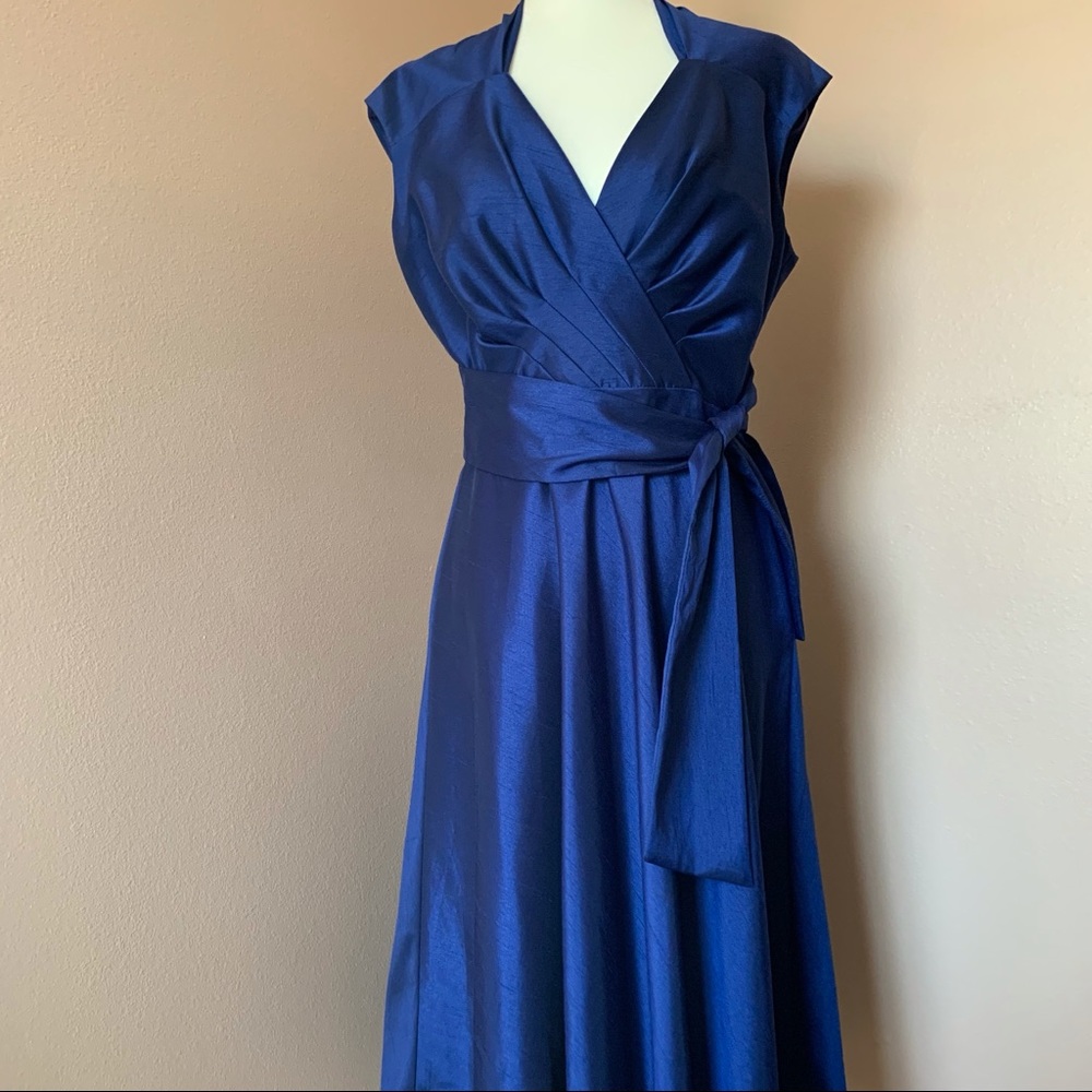 Blue Taffeta Cocktail Dress Sleeveless V-Neck